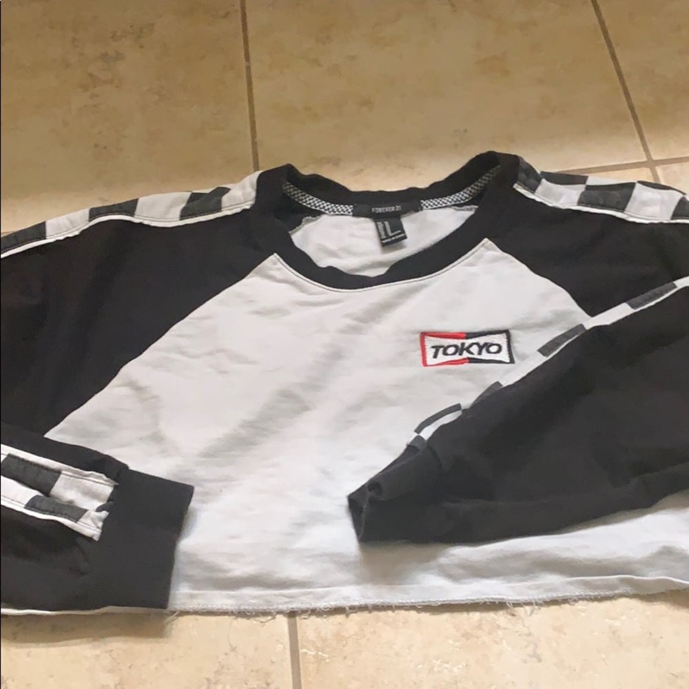 Long sleeve crop top